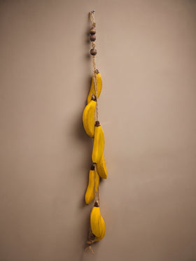 Pendente de Banana Artesanal em Madeira