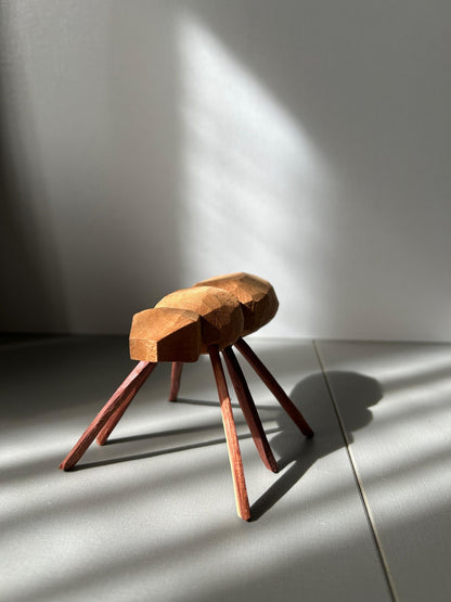 ESCULTURA FORMIGA
