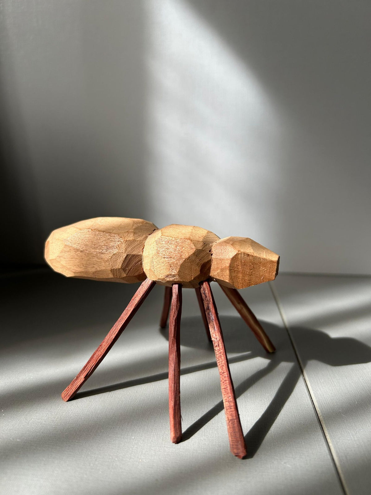ESCULTURA FORMIGA
