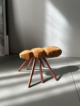 ESCULTURA FORMIGA
