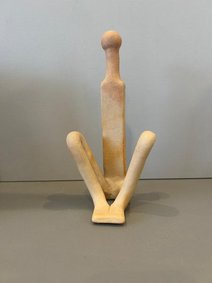 Escultura Alfredo Sentado